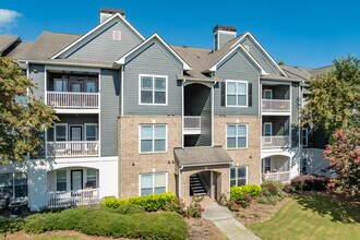 Wesley Kensington Apartments at Stonecrest in Stonecrest, GA - Foto de edificio - Building Photo