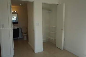 1450 NE 147th St in Miami, FL - Foto de edificio - Building Photo