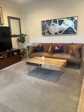 4350 Berryman Ave, Unit Sylvia in Los Angeles, CA - Building Photo - Building Photo