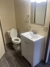 1376 Red Tail Hawk Dr in Youngstown, OH - Building Photo - Building Photo