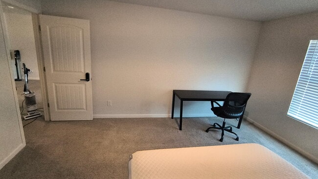 147 Highgrove Way, Unit Private room in Dallas, GA - Building Photo - Building Photo