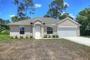8266 104th Ave in Vero Beach, FL - Building Photo