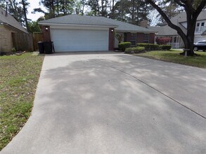 22623 River Birch Dr in Tomball, TX - Building Photo - Building Photo