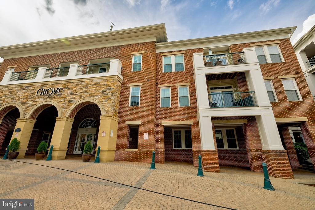 2301 25th St S in Arlington, VA - Building Photo