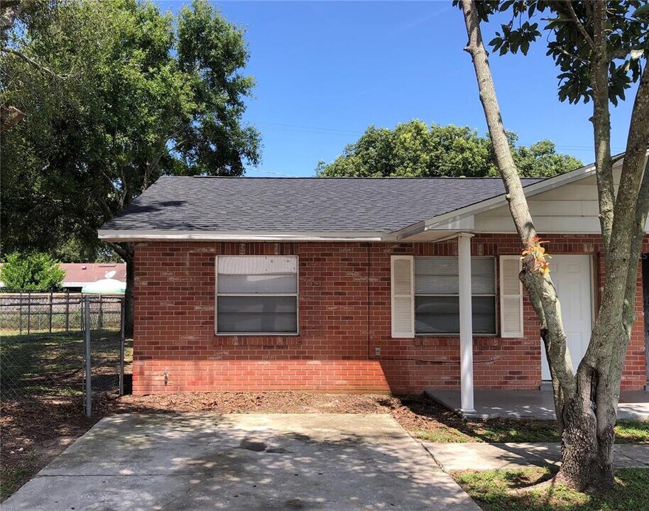 3023 Reiter Dr in Auburndale, FL - Building Photo