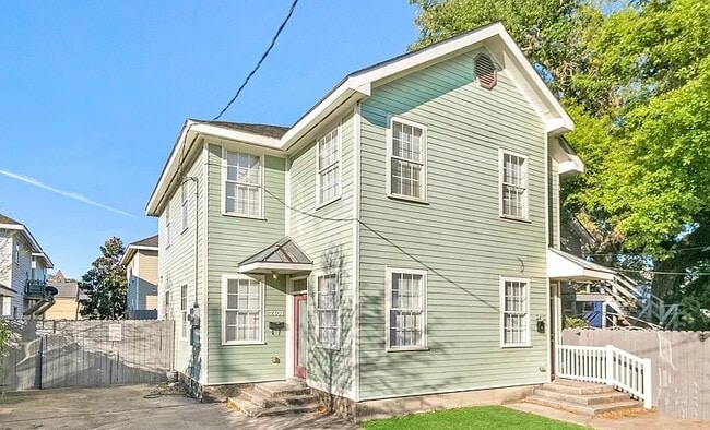 property at 2408 Oak Aly