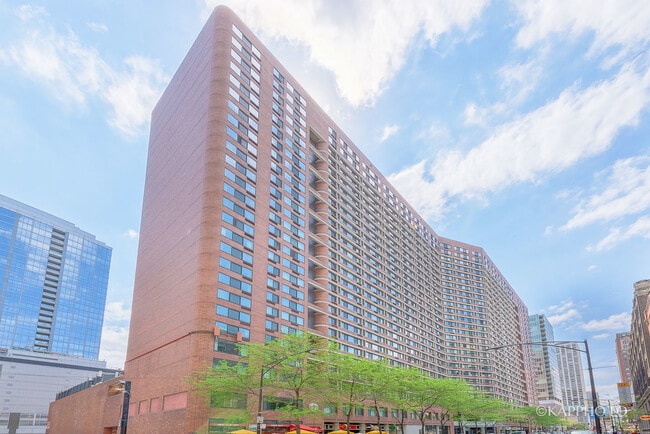 property at 211 E Ohio St