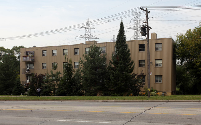 2386 Islington Ave in Toronto, ON - Building Photo - Primary Photo