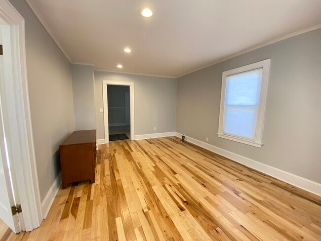 143 Calhoun St in Torrington, CT - Building Photo - Building Photo