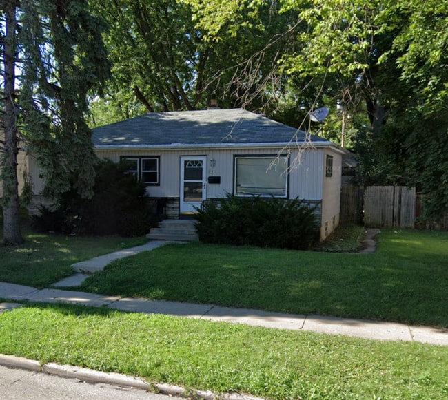 property at 8082 W Grantosa Dr