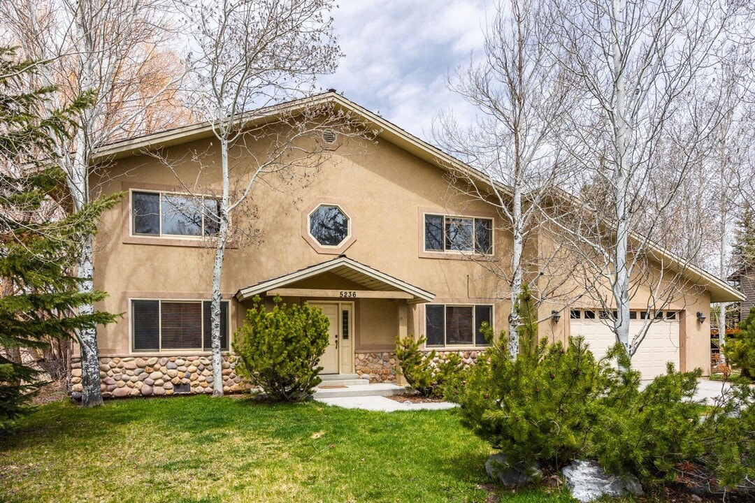 5236 Heather Ln in Park City, UT - Building Photo