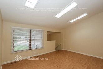 42 Holly Dr in Crystal Lake, IL - Building Photo - Building Photo