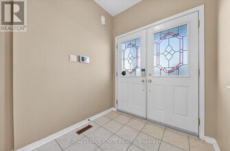 26 Rushworth Dr in Ajax, ON - Building Photo - Building Photo