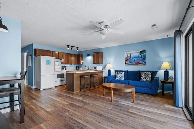 property at 1880 Colony Dr