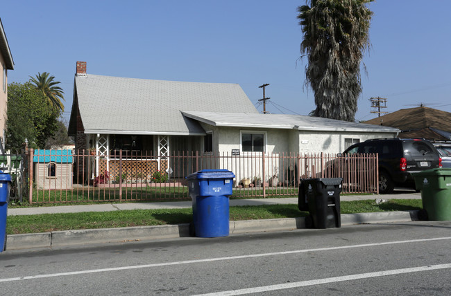 254 E 120th St in Los Angeles, CA - Building Photo - Building Photo