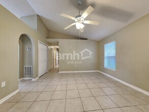 13826 Gentle Woods Ave in Riverview, FL - Building Photo - Building Photo
