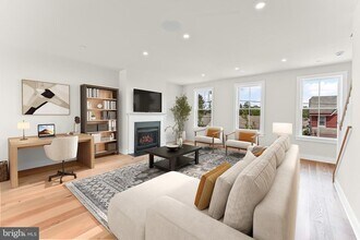 734 S Matlack St in West Chester, PA - Building Photo - Building Photo