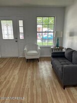 28 Delavan Ct in New Brunswick, NJ - Building Photo