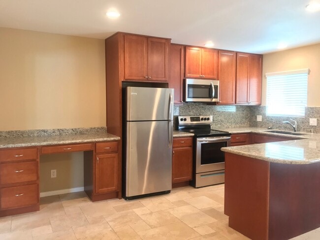 421 S Mollison Ave in El Cajon, CA - Building Photo - Building Photo