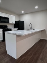 102 Pecan Dr in Lacy Lakeview, TX - Foto de edificio - Building Photo