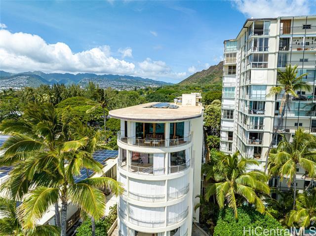 2937 Kalakaua Ave in Honolulu, HI - Building Photo - Building Photo