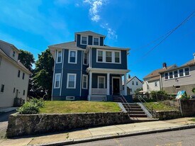 34 Brooksdale Rd, Unit 34 in Boston, MA - Foto de edificio - Building Photo