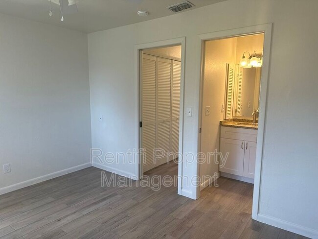 1324 SE 24th Ave in Cape Coral, FL - Building Photo - Building Photo