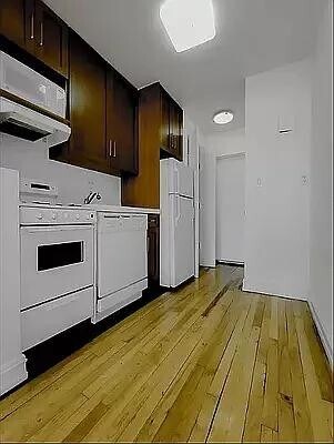 238 E 36th St in New York, NY - Building Photo