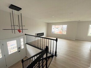 1842 Nautilus Ln in Hanover Park, IL - Foto de edificio - Building Photo