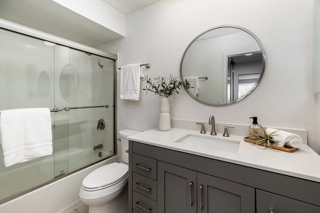 1826 S Rimpau Blvd in Los Angeles, CA - Building Photo - Building Photo