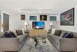 1633 N North Park Avenue in Chicago, IL - Building Photo