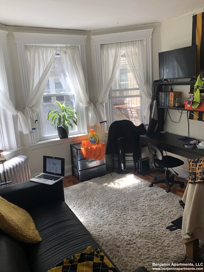 property at 1185 Boylston St