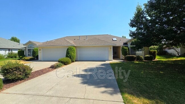 property at 5205 S Smith Ct