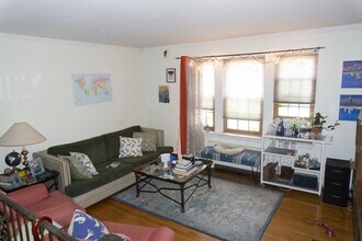 35 Park St, Unit 2 in Brookline, MA - Building Photo - Building Photo