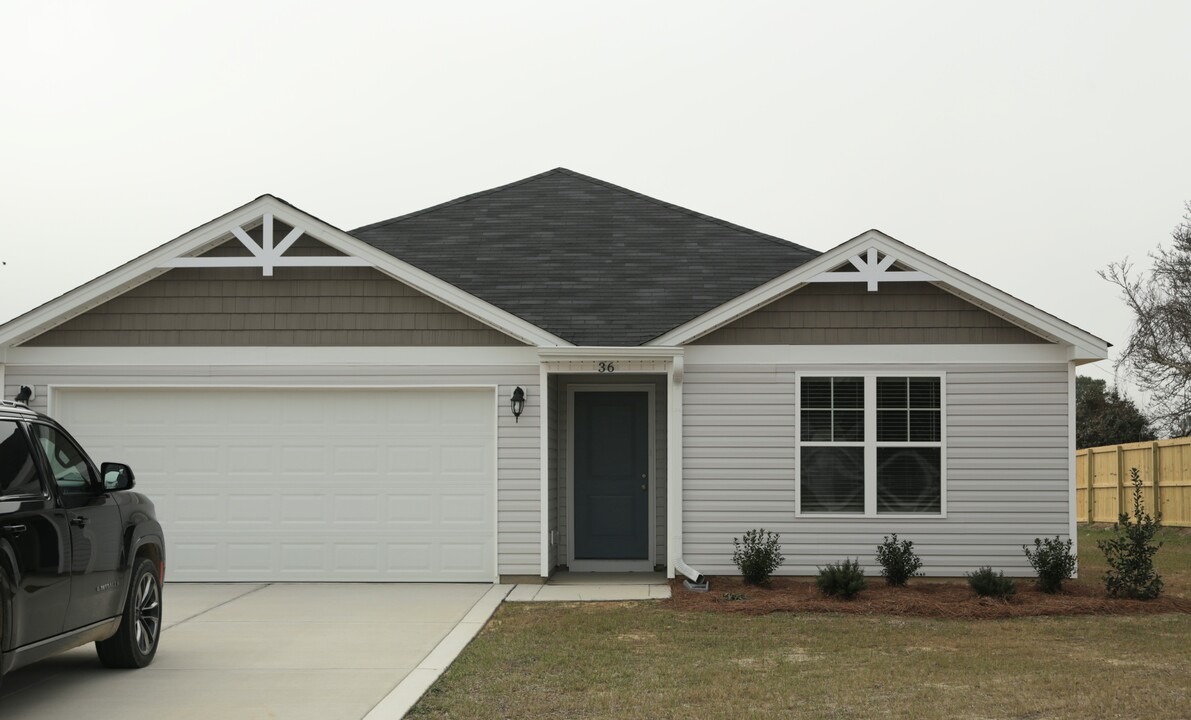 36 Alderman Ct in Dunn, NC - Building Photo