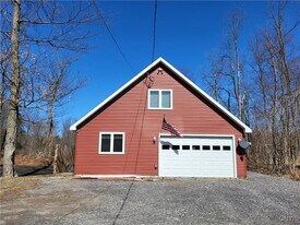 1935 Rittenhouse Square, Unit 5 in Tully, NY - Building Photo