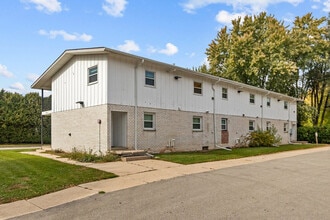 915 W Whittier Dr in Appleton, WI - Building Photo - Building Photo