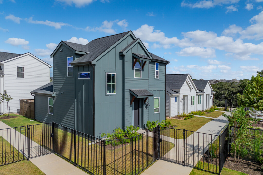 YardHomes® Juniper Pointe in San Antonio, TX - Building Photo