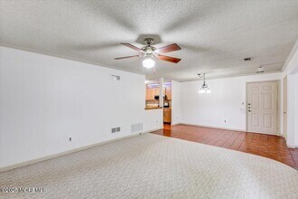 5-3 Portland Ct in Freehold, NJ - Building Photo - Building Photo