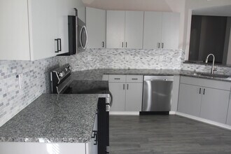 114 SW Peacock Blvd, Unit 114 SW Peacock Blvd #101 in Port St. Lucie, FL - Building Photo - Building Photo