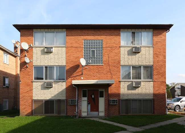 9668 Golf Ter in Des Plaines, IL - Building Photo - Building Photo