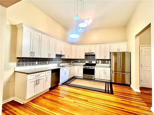 property at 4 E Main St