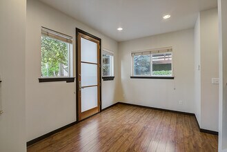 5206 11th Ave NE in Seattle, WA - Building Photo - Building Photo