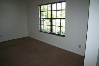 1220 Ambra Dr in Melbourne, FL - Building Photo - Building Photo