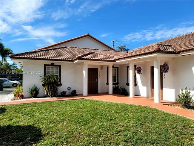 property at 7565 N Augusta Dr