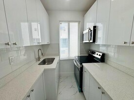 856 SW 6th St in Miami, FL - Building Photo