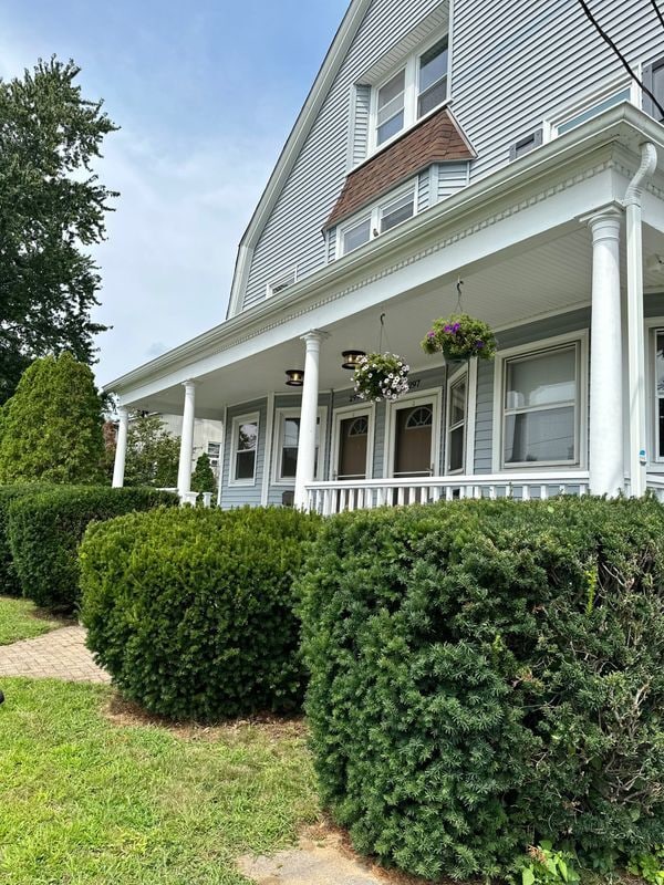 297 Norwood Ave in Cranston, RI - Building Photo - Building Photo