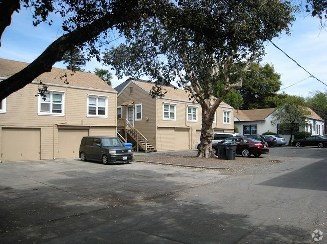 713-719 Mendocino Ave