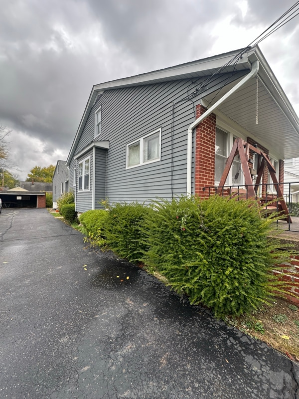 1592 Biltmore Rd in Lyndhurst, OH - Building Photo - Building Photo