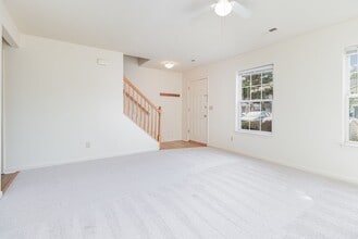 9929 Matti Hill Ct in Fredericksburg, VA - Building Photo - Building Photo